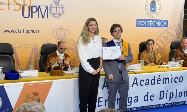La Fundación Círculo hace entrega del Premio a uno de los mejores expedientes de la Escuela Técnica Superior de Ingenieros de Telecomunicación de la UPM