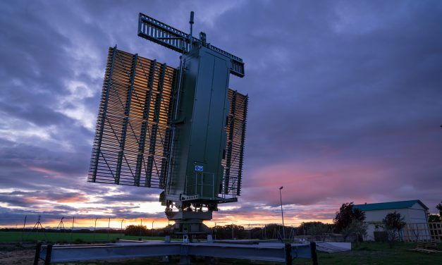 Indra renueva la confianza del Ministerio de Defensa para dotar con tecnología de última generación los centros de vigilancia y control del espacio aéreo español