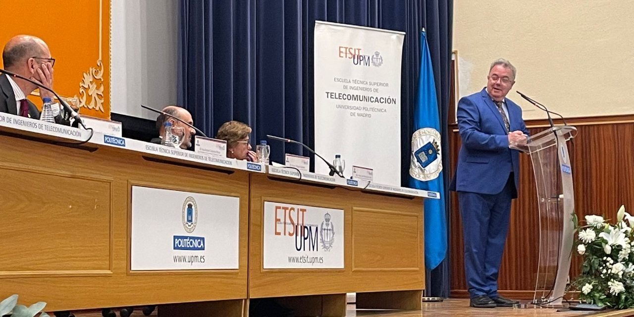 La ETSIT-UPM acoge la entrega de Premios a la excelencia académica del curso 2022-2023