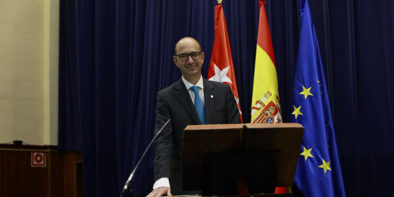 Manuel Sierra toma posesión como director de la ETSIT-UPM
