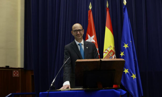 Manuel Sierra toma posesión como director de la ETSIT-UPM